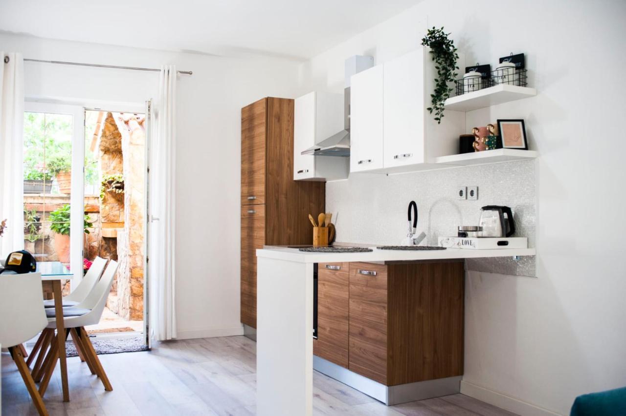Peninsula Divina Apartment